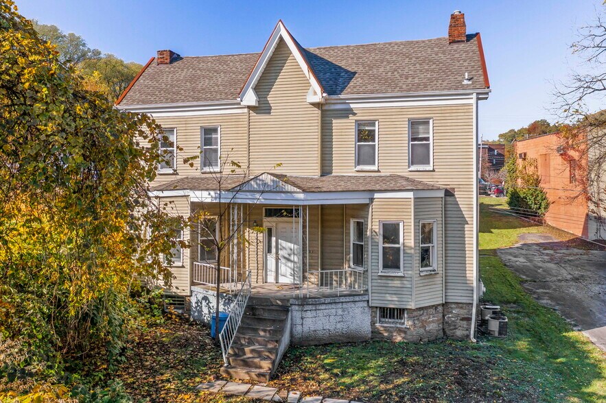 5131 Clairton Blvd, Pittsburgh, PA à vendre - Photo de l’immeuble – Image 3 sur 36