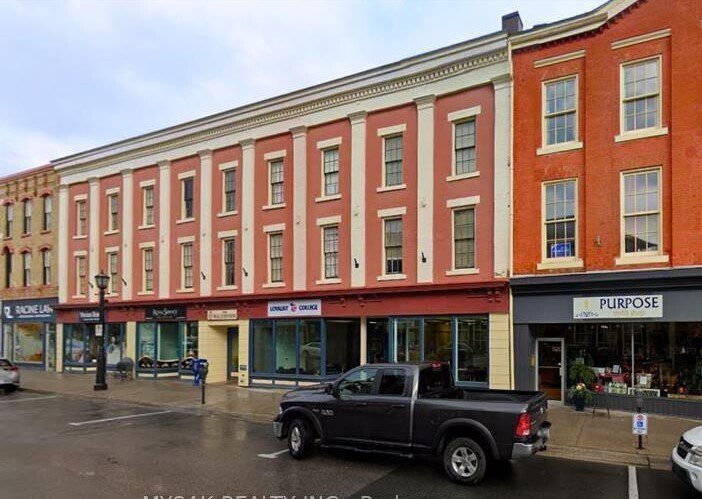 34-46 Walton St, Port Hope, ON à vendre - Photo de l’immeuble – Image 1 sur 12