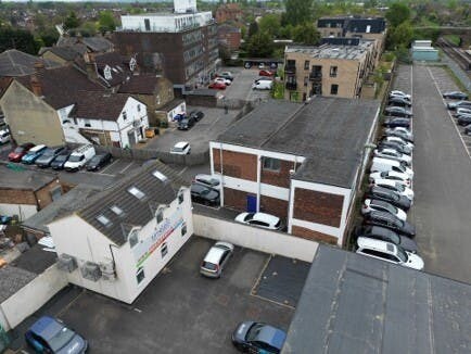 21 Woodthorpe Rd, Ashford à vendre - Photo de l’immeuble – Image 2 sur 14