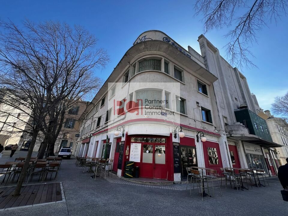 Local commercial dans Nîmes à vendre Photo de l’immeuble– Image 1 sur 2