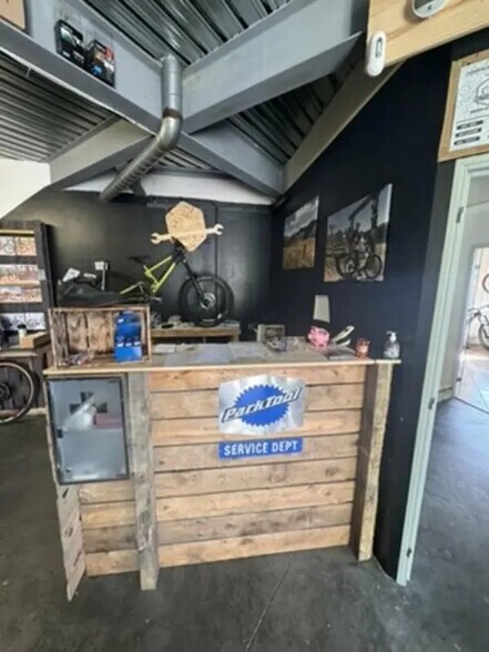 Local d’activités dans Grézieu-la-Varenne à louer - Photo intérieure – Image 1 sur 10