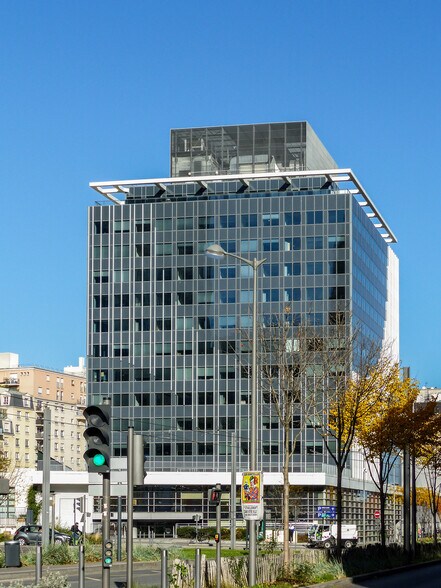 51-53 Boulevard De La Mission Marchand, Courbevoie à louer - Photo de l’immeuble – Image 2 sur 13
