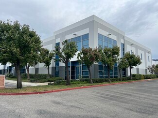 Plus de détails pour 7595 N San Fernando Rd, Burbank, CA - Industriel/Logistique à louer