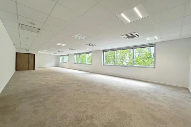 Plus de détails pour Rue Yves Kermen, Boulogne-Billancourt - Bureau à louer