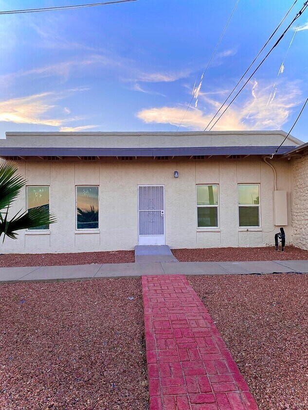 3826 Tompkins Rd, El Paso, TX à louer Photo intérieure– Image 1 sur 14