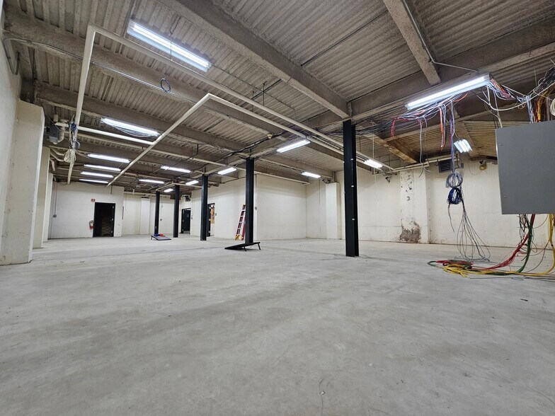 20 Industrial Dr, Middletown, NY à louer - Photo de l’immeuble – Image 1 sur 29