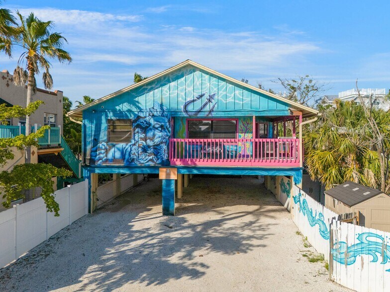 Income-Producing Siesta Key Package portefeuille de 3 biens à vendre sur LoopNet.fr - Photo de l’immeuble – Image 3 sur 19