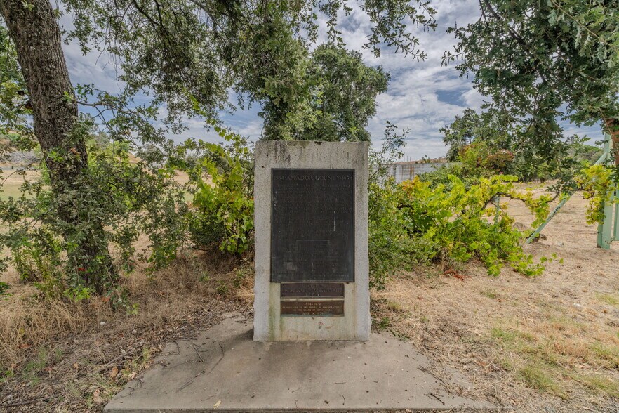 11900 Sutter Hill Rd, Sutter Creek, CA à vendre - Photo de l’immeuble – Image 3 sur 55