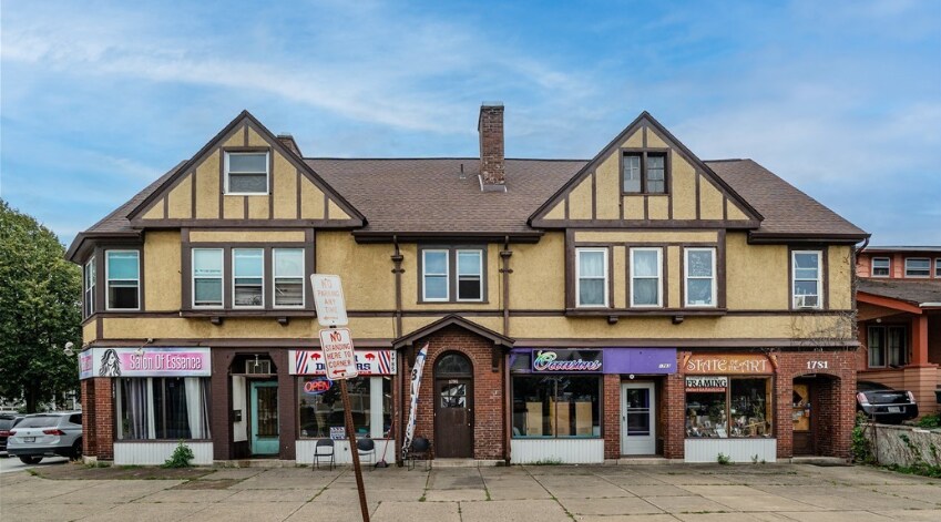 1781 Hertel Ave, Buffalo, NY à vendre - Photo de l’immeuble – Image 2 sur 10