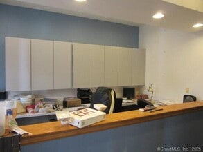 1783 Meriden Waterbury Road UNIT 11, Plantsville, CT à louer Photo de l’immeuble– Image 1 sur 5