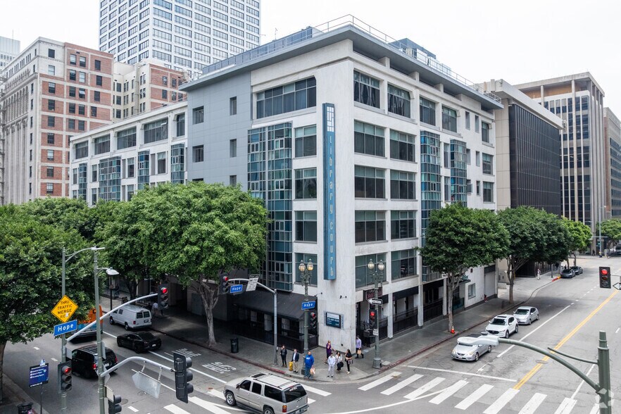 630 W 6th St, Los Angeles, CA à louer - Photo principale – Image 1 sur 6