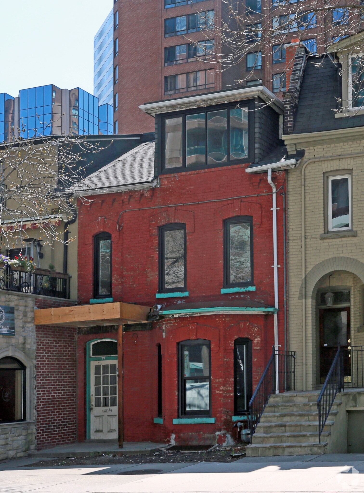39 Elm St, Toronto, ON à louer Photo principale– Image 1 sur 3