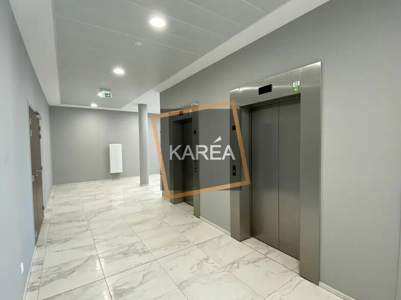 Bureau dans Chessy à vendre - Photo de l’immeuble – Image 3 sur 5