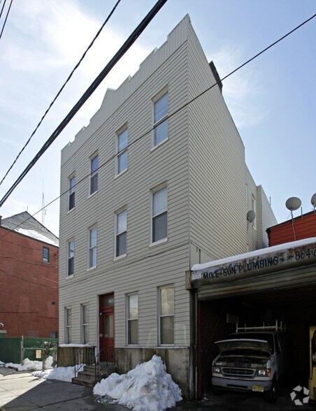 315-317 38th St, Union City, NJ à louer - Photo de l’immeuble – Image 2 sur 2