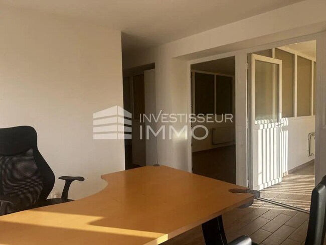 Plus de détails pour Local commercial à vendre