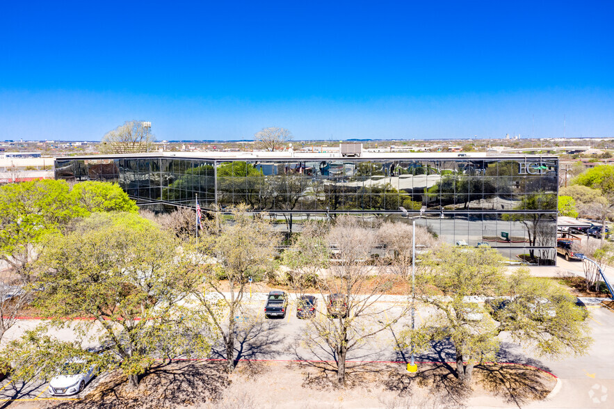 4615 Walzem Rd, San Antonio, TX à louer - Photo de l’immeuble – Image 2 sur 11