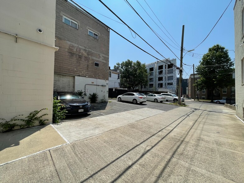 4406 Georgia Ave NW, Washington, DC à vendre - Photo de l’immeuble – Image 3 sur 3