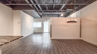 1462 St. Paul St, Kelowna, BC à louer Photo intérieure– Image 1 sur 12