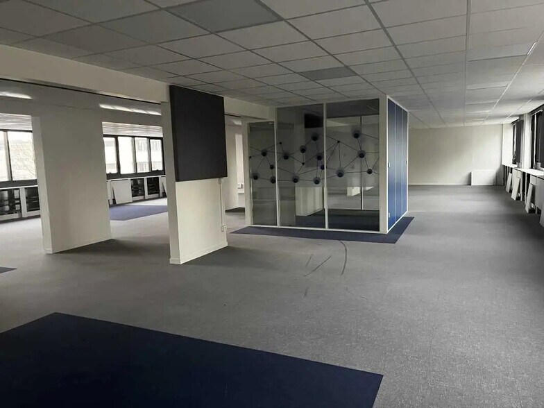 Bureau dans Rouen à louer - Photo de l’immeuble – Image 2 sur 4