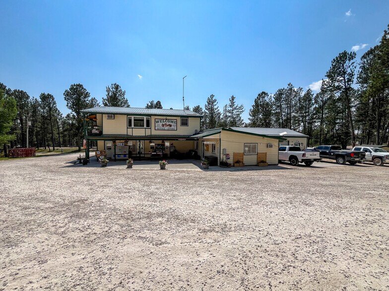12005 US Highway 16, Custer, SD à vendre - Photo de l’immeuble – Image 2 sur 23