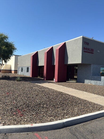 7701 N Business Park Dr, Tucson, AZ à vendre - Photo de l’immeuble – Image 2 sur 19