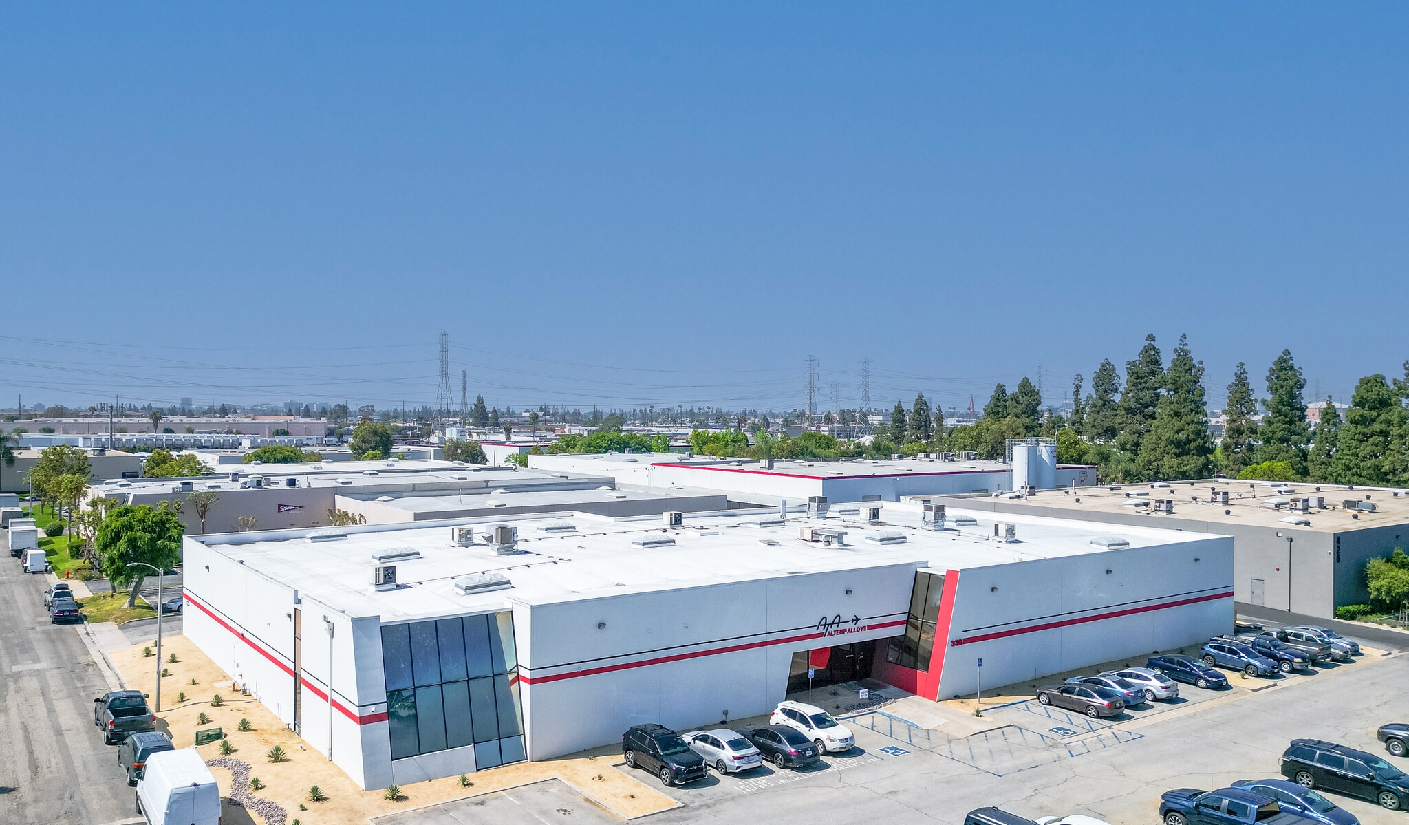 330 W Taft Ave, Orange, CA à vendre Photo de l’immeuble– Image 1 sur 9