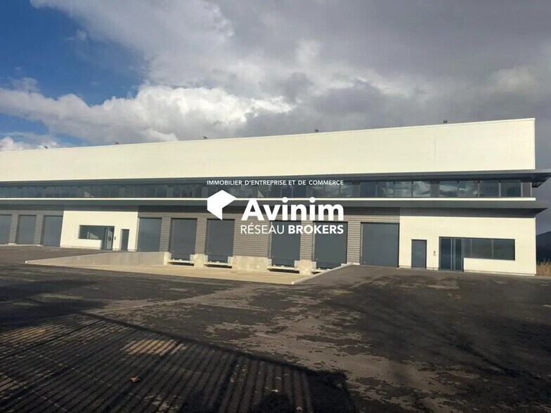 Industriel/Logistique dans Le Blanc-Mesnil à vendre - Photo de l’immeuble – Image 1 sur 1