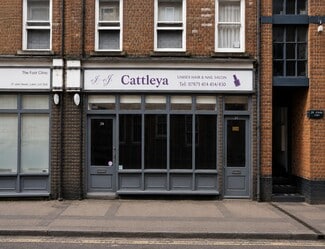 Plus de détails pour 29 John St, Luton - Local commercial à louer