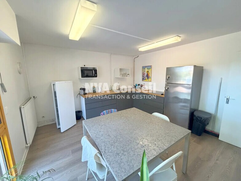 Bureau dans SAINT-OUEN-L'AUMONE à vendre - Photo de l’immeuble – Image 2 sur 12