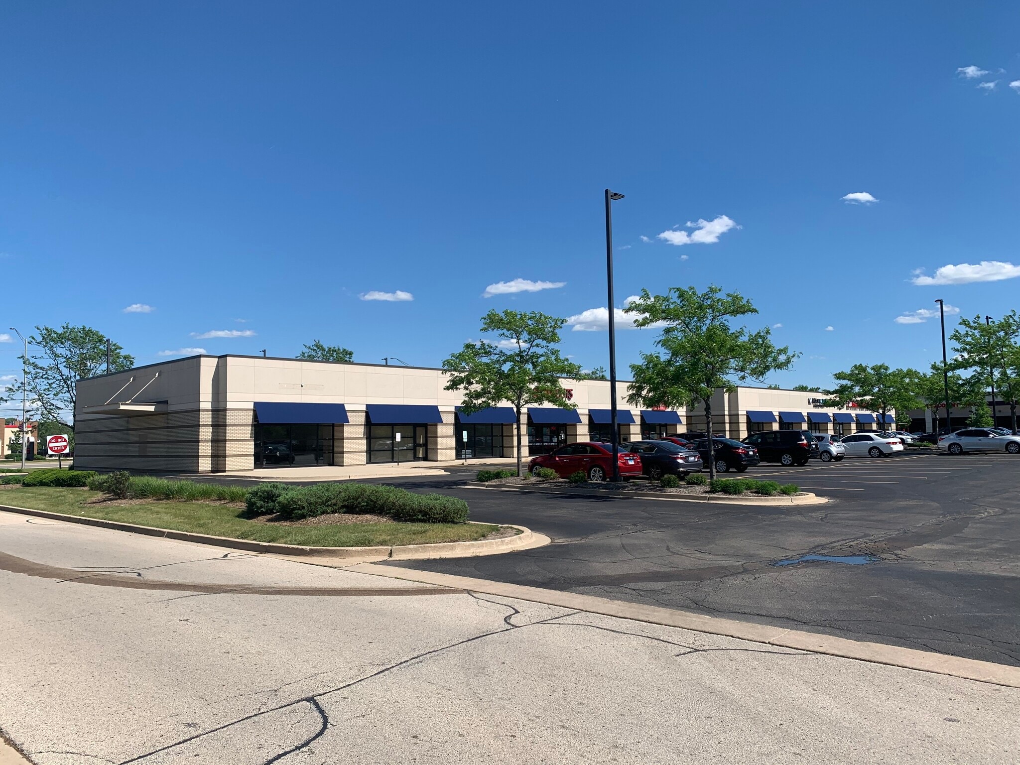 2158-2168 N Randall Rd, Carpentersville, IL à louer Photo intérieure– Image 1 sur 2