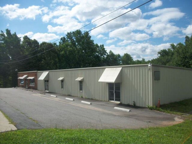 21708 Jeb Stuart Hwy, Stuart, VA à vendre - Photo de l’immeuble – Image 3 sur 14