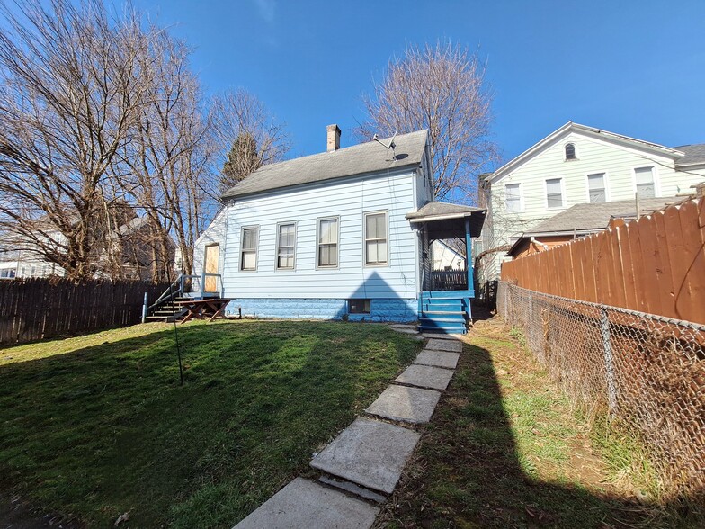 1302 Lenox Ave, Utica, NY à vendre - Photo de l’immeuble – Image 2 sur 15