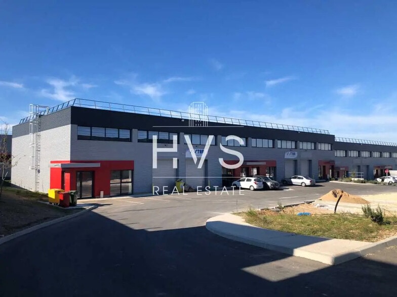 Local d’activités dans Gignac-la-Nerthe à louer - Photo de l’immeuble – Image 1 sur 5