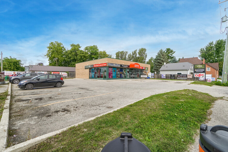937002 Airport Rd, Mulmur, ON à vendre - Photo de l’immeuble – Image 2 sur 25