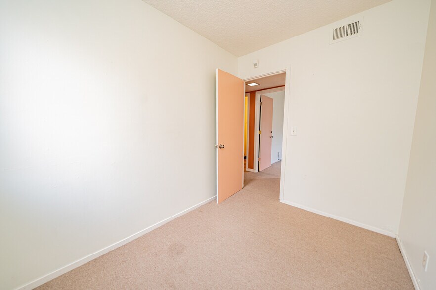 2880 Sacramento St, Berkeley, CA à louer - Photo intérieure – Image 3 sur 22