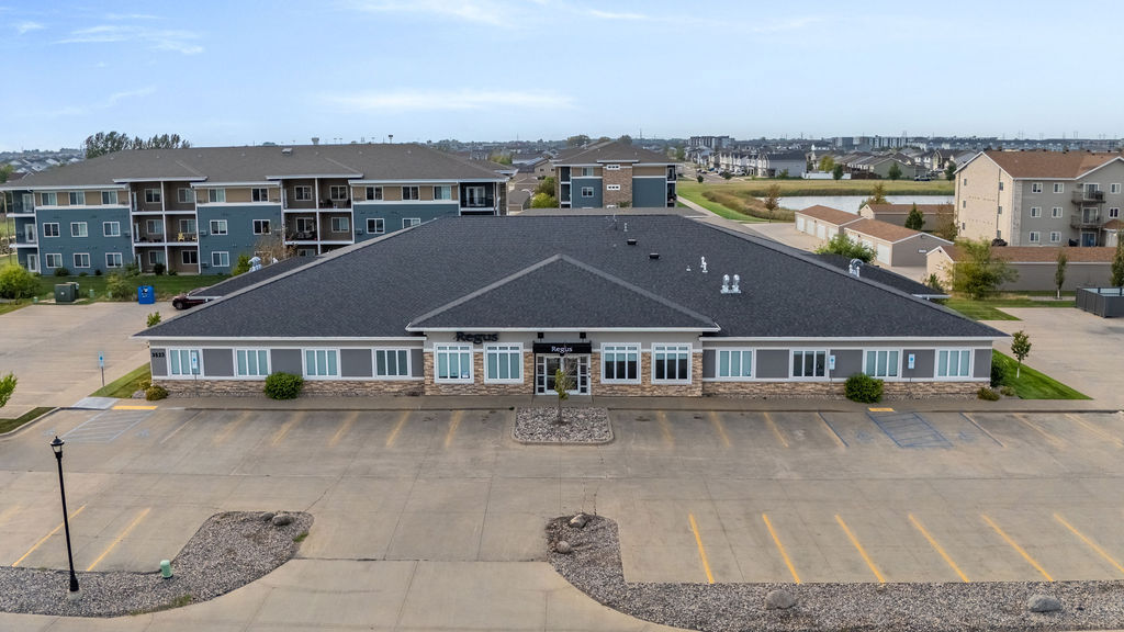 3523 45th St S, Fargo, ND à vendre Photo principale– Image 1 sur 8