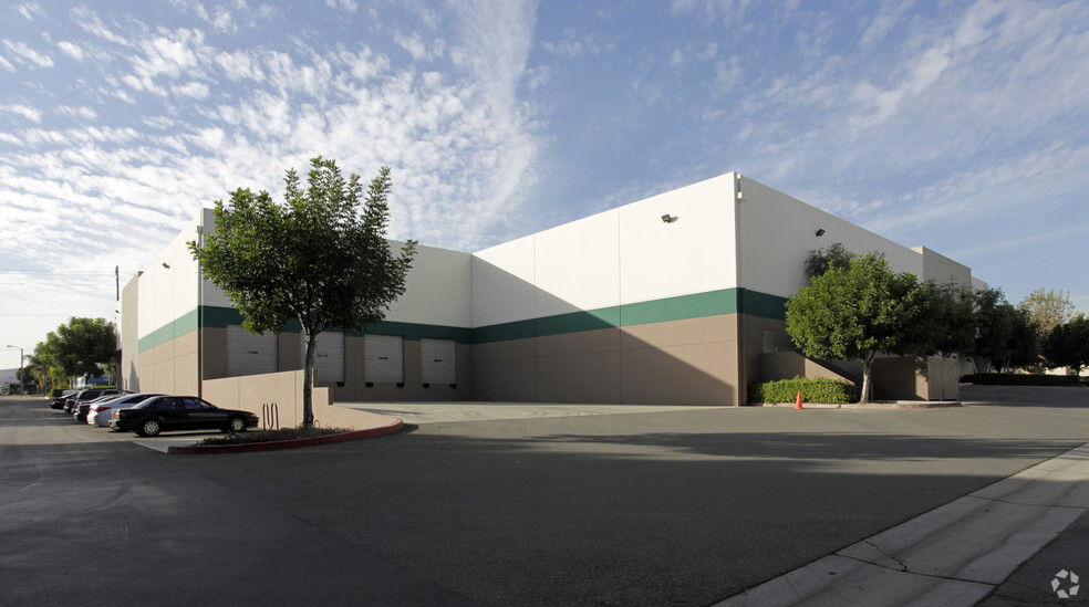 4115 Schaefer Ave, Chino, CA à louer - Photo de l’immeuble – Image 3 sur 4