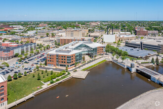 100 N Manpower Pl, Milwaukee, WI - VUE AÉRIENNE  vue de carte