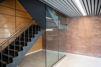 275 Ontario St, Kingston, ON à louer Photo intérieure– Image 1 sur 9