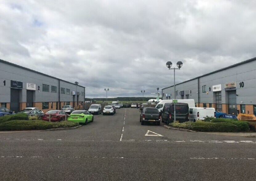 Hercules Way, Farnborough à vendre - Photo de l’immeuble – Image 3 sur 3