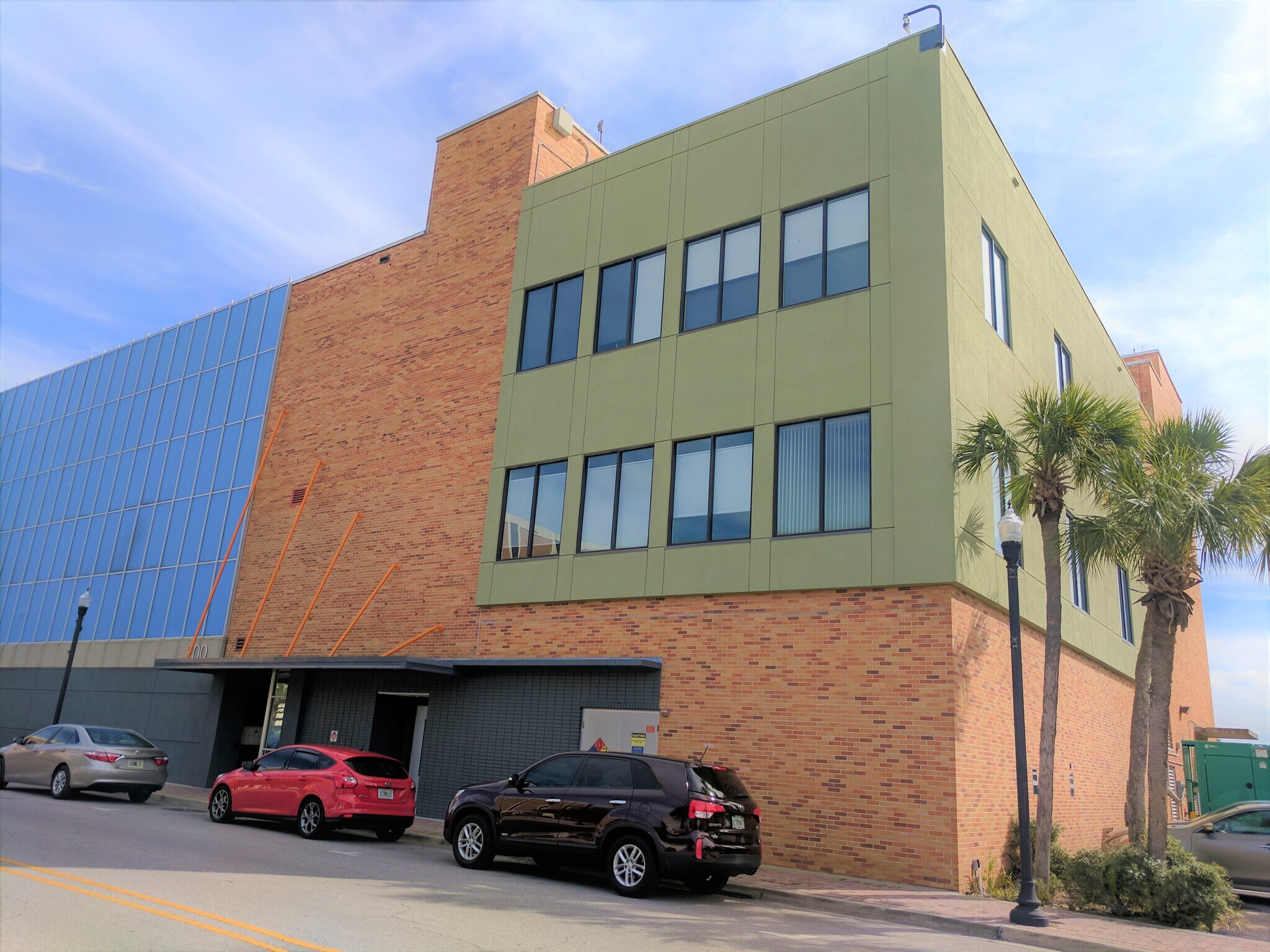 200 Avenue B NW, Winter Haven, FL à louer Photo de l’immeuble– Image 1 sur 8