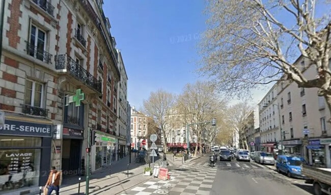 Plus de détails pour Local commercial à louer