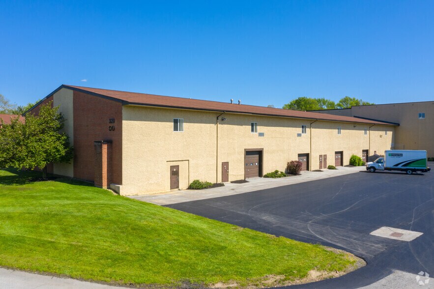 300 Cornell Dr, Wilmington, DE à louer - Photo de l’immeuble – Image 2 sur 7
