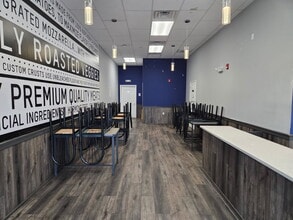 90 Dayton Ave, Passaic, NJ à louer Photo intérieure– Image 2 sur 8