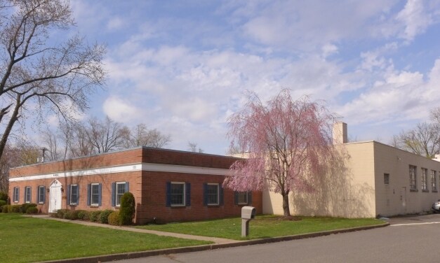 555 Goffle Rd, Wyckoff, NJ à louer Photo principale– Image 1 sur 8