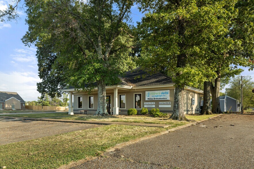 316 W Tyler Ave, West Memphis, AR à vendre - Photo de l’immeuble – Image 2 sur 3