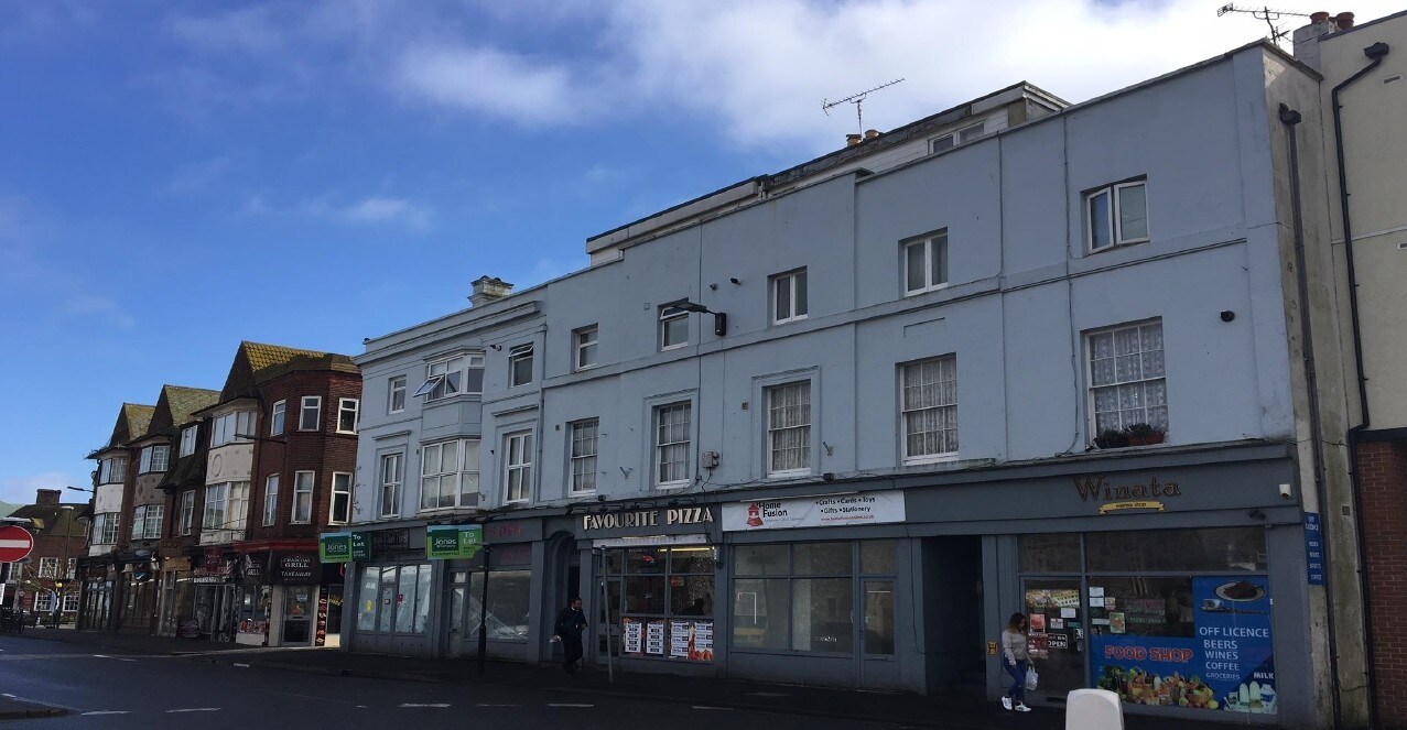 12 High St, Littlehampton à louer Photo principale– Image 1 sur 2