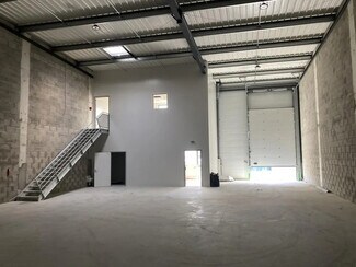 Plus de détails pour Industriel/Logistique à louer