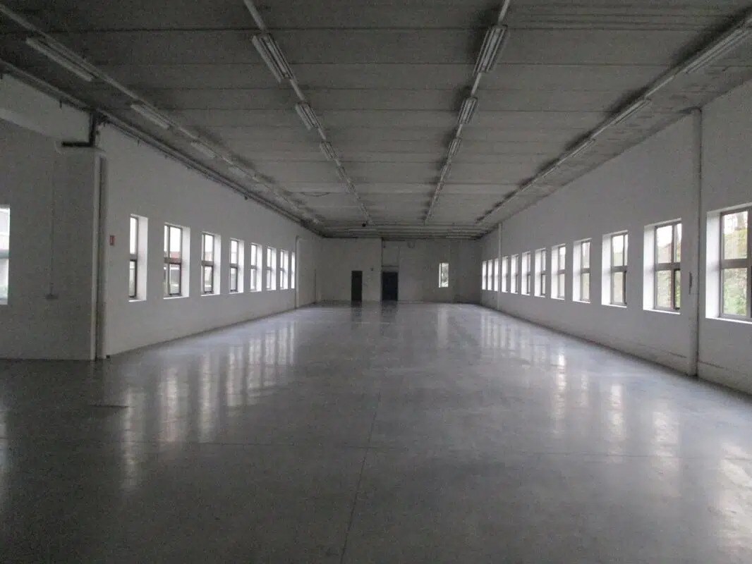 1 Rue Enrico Fermi, Saint-Thibault-des-Vignes à louer Photo de l’immeuble– Image 1 sur 33