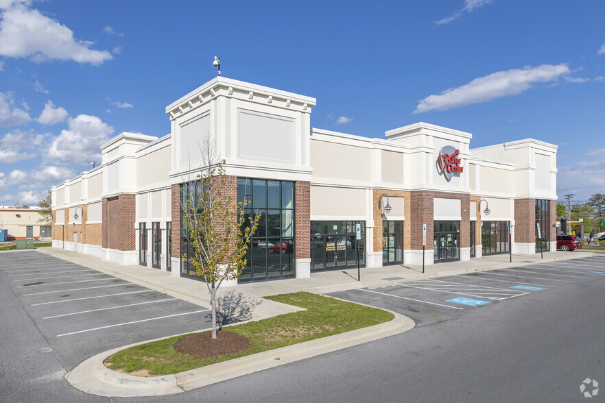 14828 Baltimore Ave, Laurel, MD à louer - Photo de l’immeuble – Image 3 sur 32